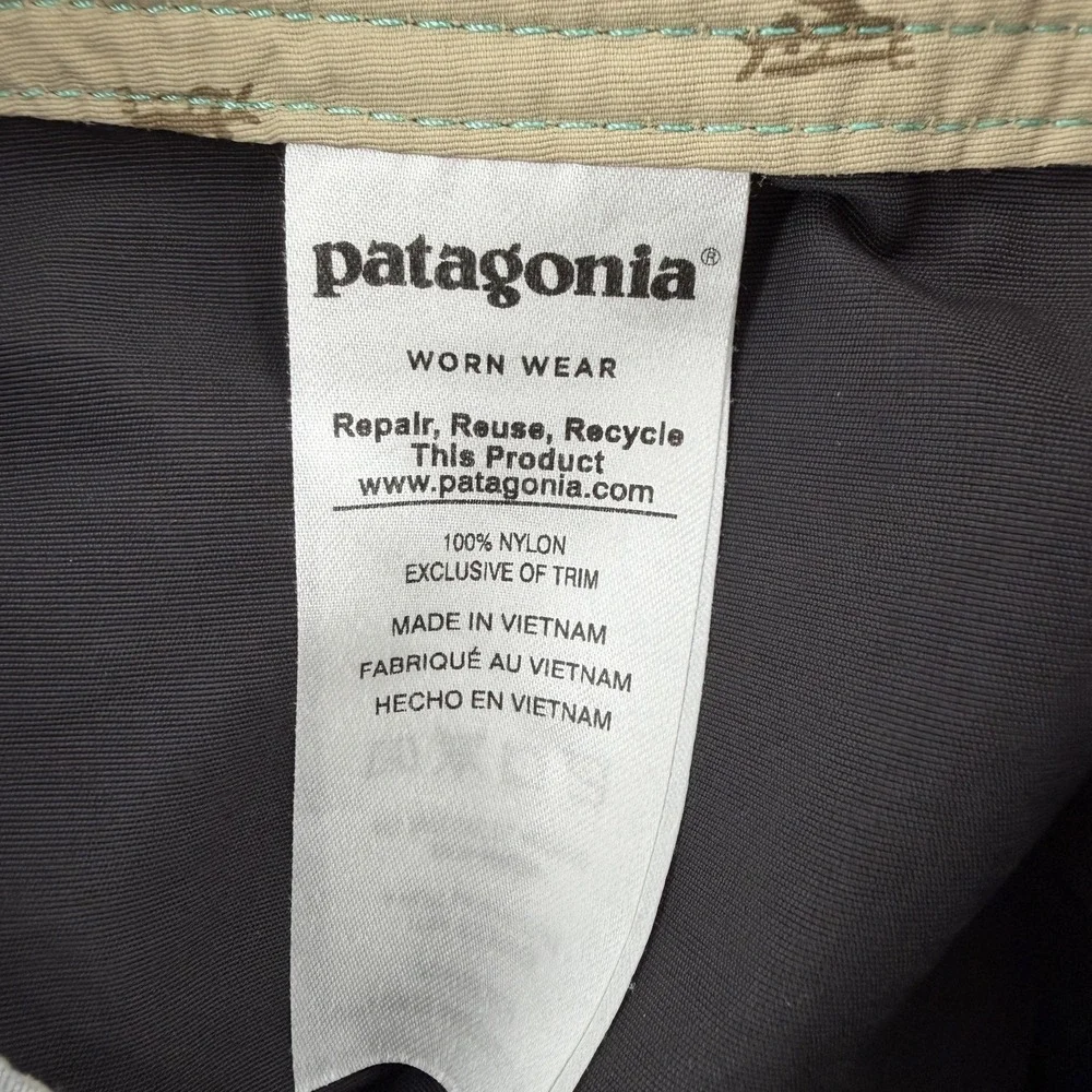 Patagonia Shorts Mens 33 Black Green Board Shorts Nylon Cargo Pocket Surf‎ Swim